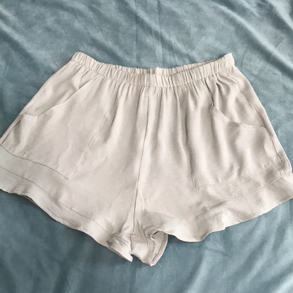 LADIES RUFFLE HEM TAUPE COLORED LIGHT WEIGHT SHORTS - Picture 2 of 5